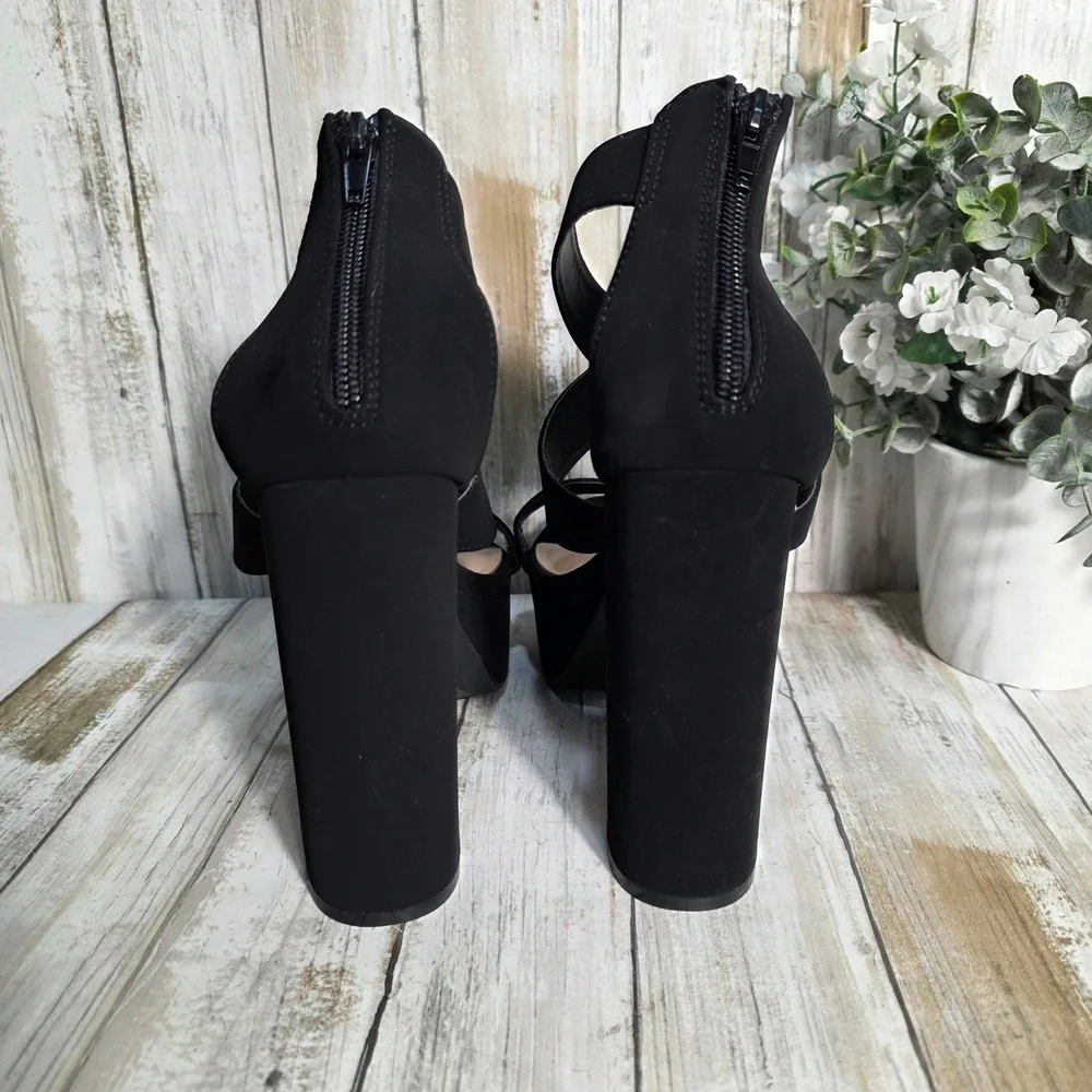 Wild Diva Lounge Black Faux Suede Platform Block Heel Sandals Womens 10 Back Zip